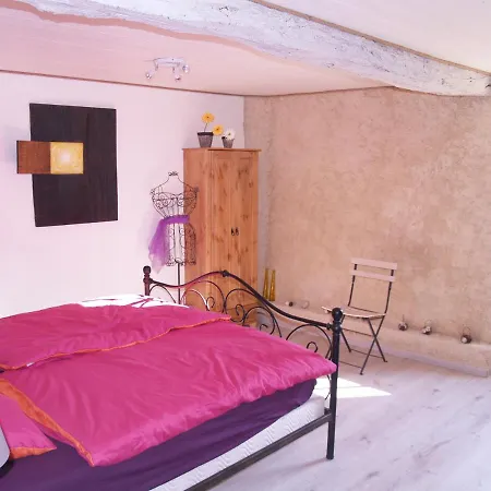 A Labourdette فندق مبيت وإفطار 3*