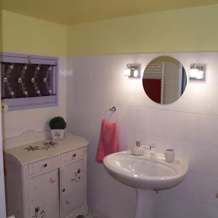 A Labourdette فندق مبيت وإفطار Colayrac-Saint-Cirq