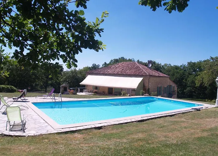 A Labourdette Couette-café 3*