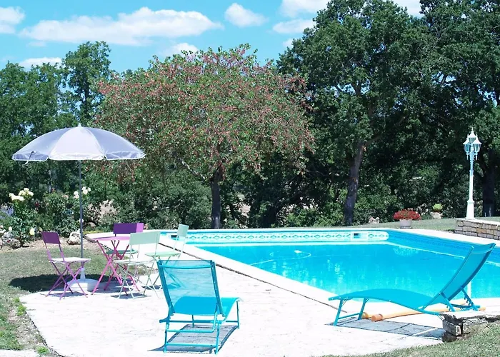 A Labourdette Couette-café Colayrac-Saint-Cirq