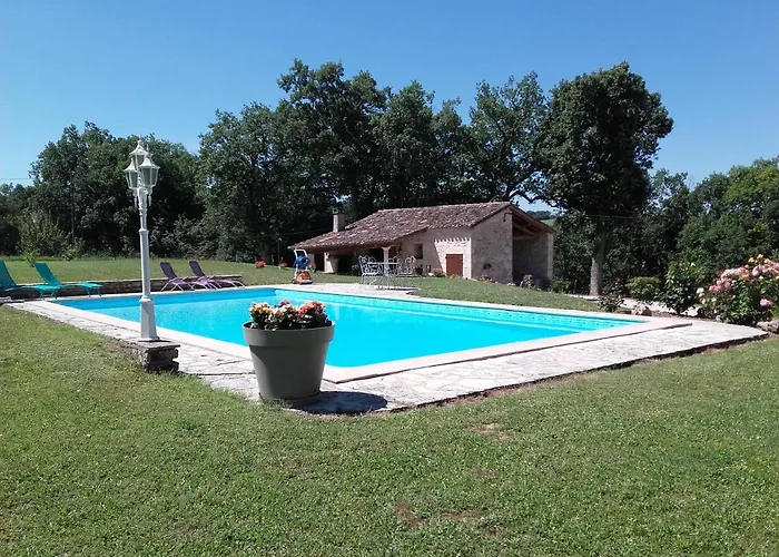 A Labourdette Couette-café 3*