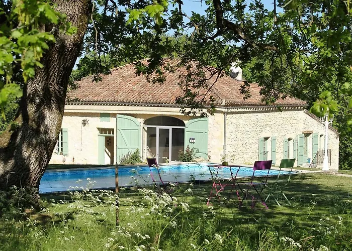 A Labourdette 3* Colayrac-Saint-Cirq