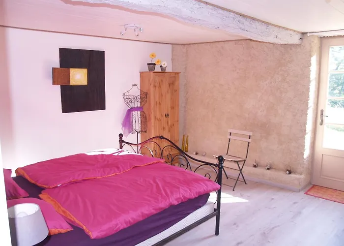 A Labourdette Couette-café 3*